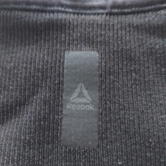 5/15$ Reebok sports bra/tank for child - Picture 3 of 7